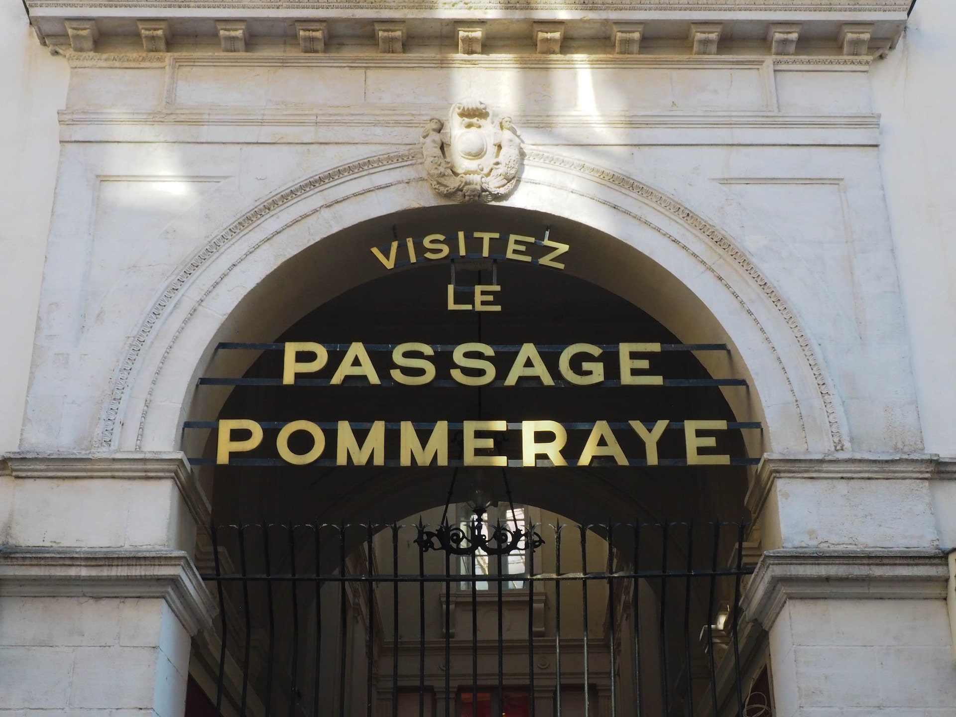 Nantes Tours - Visitez le Passage Pommeraye